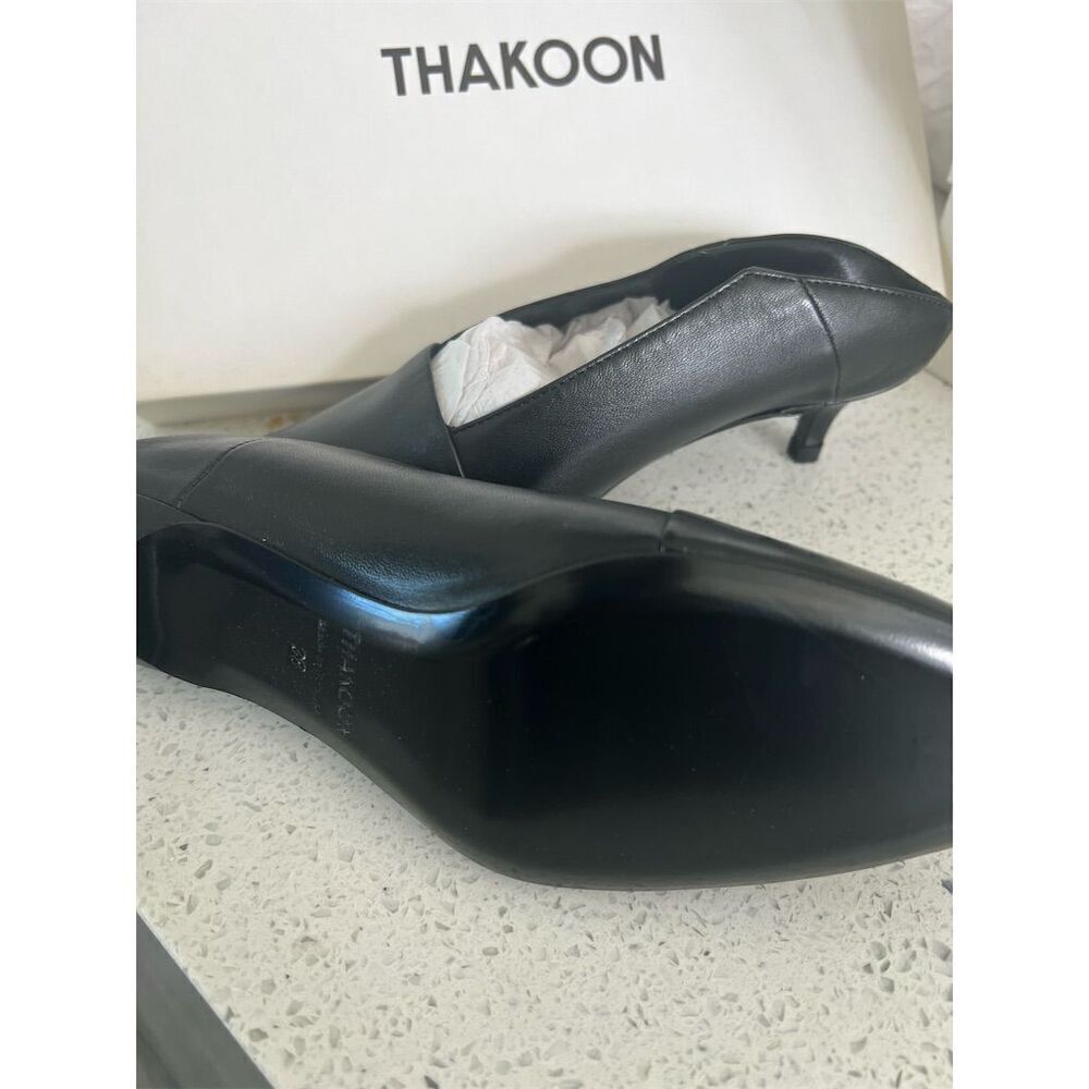 Thakoon Women's Black Leather Pointed Toe Pumps Kitten Heels - Picture 5 of 6